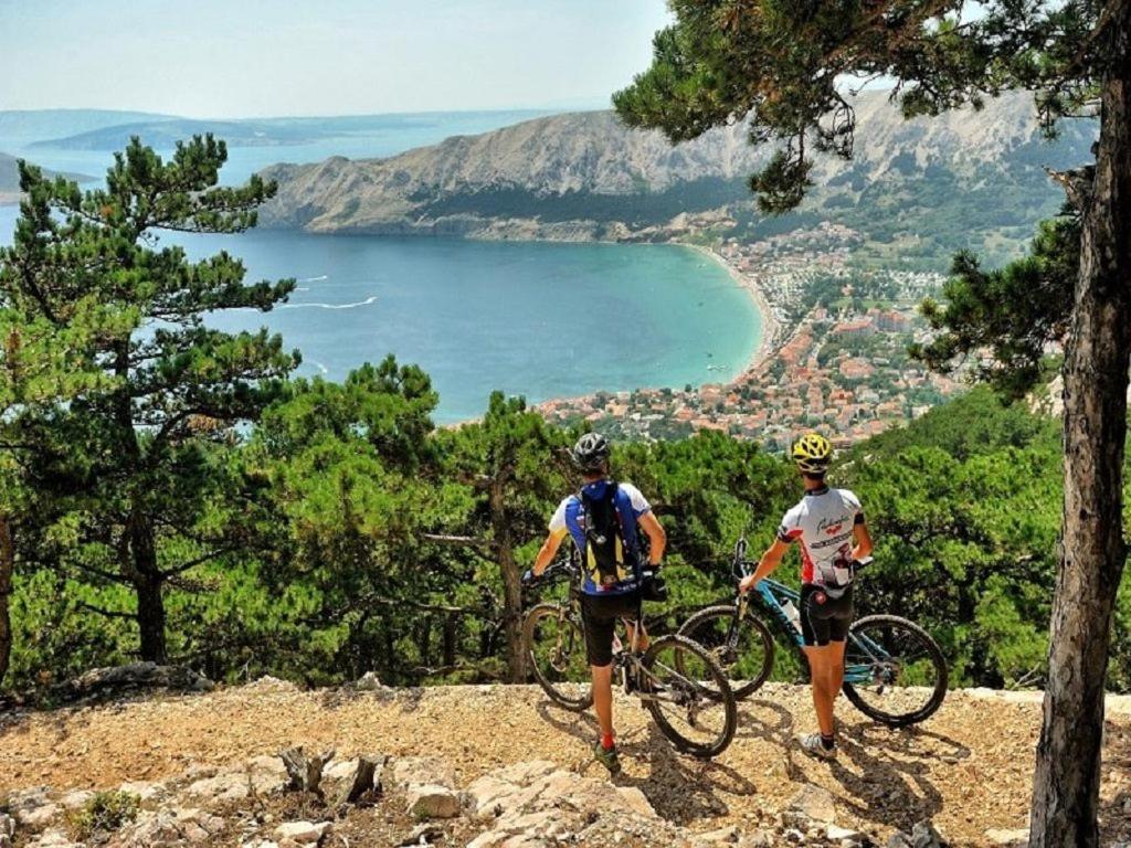 Appartamento Adriatic Arteon Baška Esterno foto